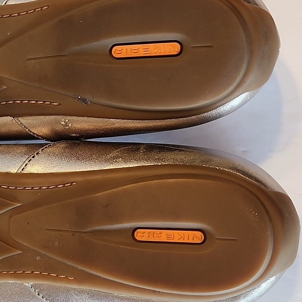 Cole Haan Leather Sleek Elegant Toeless Shoes Light Gold Flat Classy Design - Picture 7 of 7